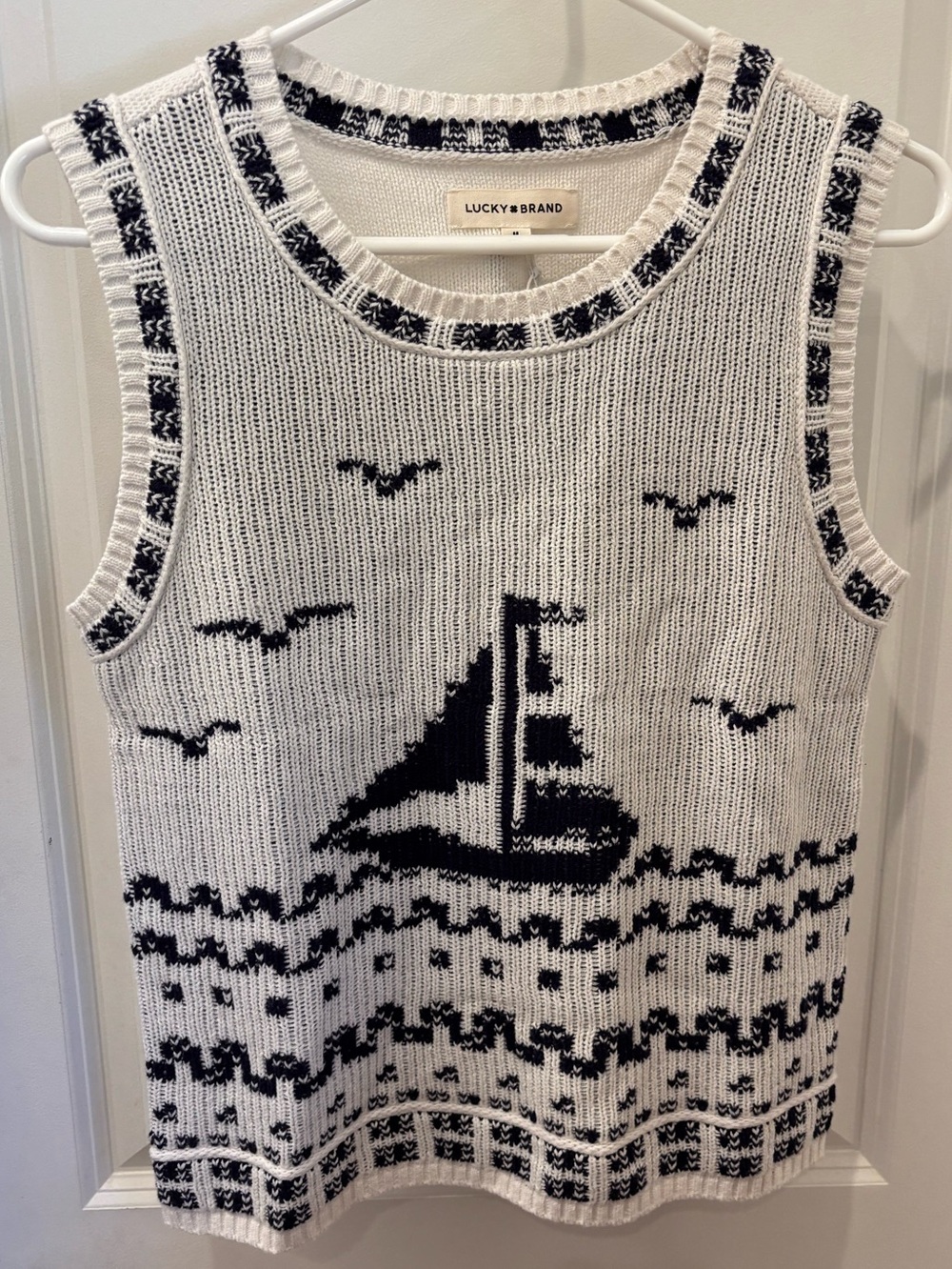 NWT Lucky Brand White & Navy Sailboat Knit Sweater Vest - M